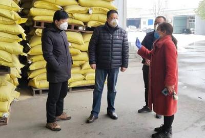 新鄭市農(nóng)委 走訪企業(yè)保供應，守護民生“菜籃子”